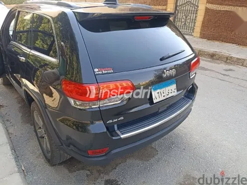 جيب شيروكي 2014 أسود مستعملة للبيع - 3