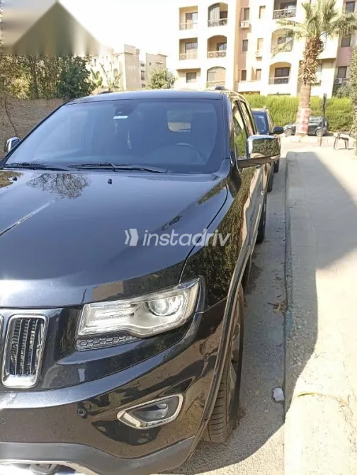 جيب شيروكي 2014 أسود مستعملة للبيع - 6