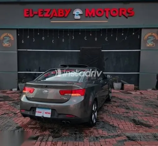كيا فورتى 2011 رمادي مستعملة للبيع - 1