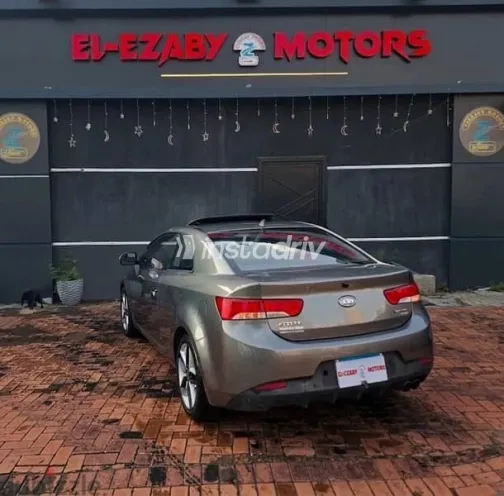 كيا فورتى 2011 رمادي مستعملة للبيع - 3
