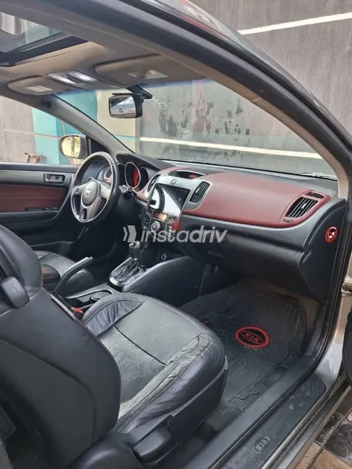 كيا فورتى 2011 رمادي مستعملة للبيع - 9