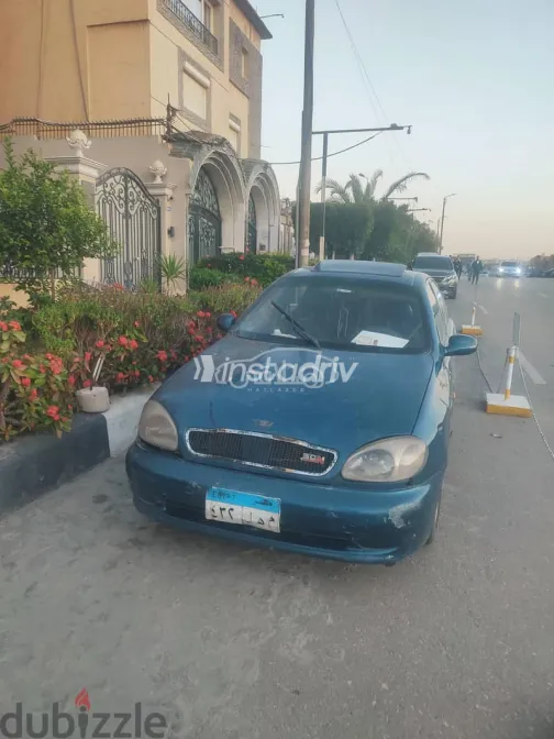 دايو لانوس 1999 أزرق غامق مستعملة للبيع - 1