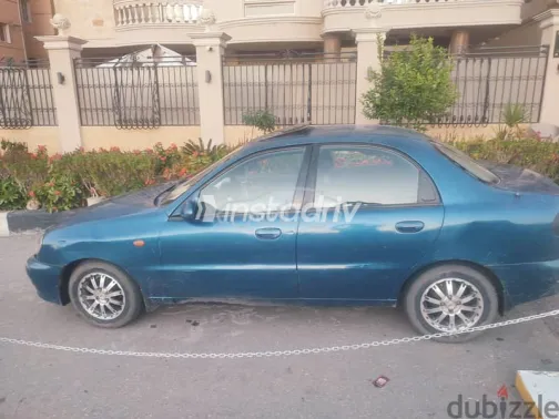 دايو لانوس 1999 أزرق غامق مستعملة للبيع - 2