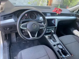 فولكس فاغن باسات 2020 فضي مستعملة للبيع