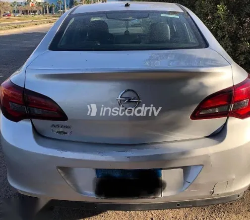 اوبل أسترا 2020 فضي مستعملة للبيع - 2