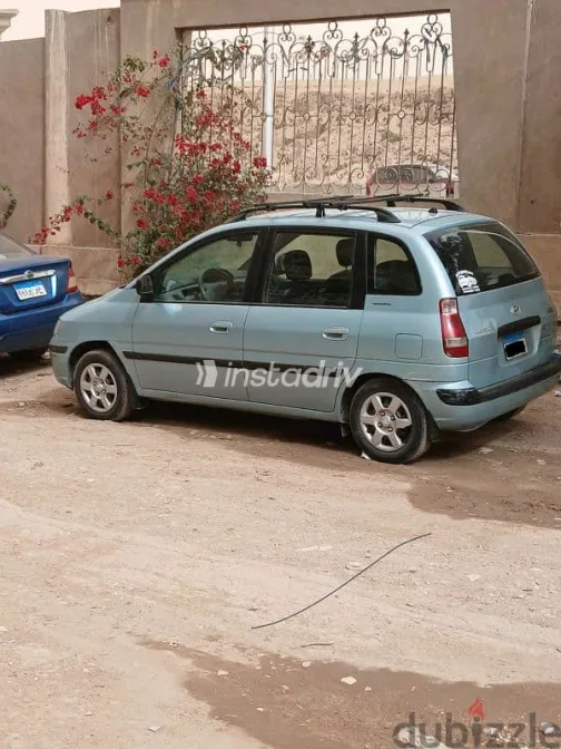 هيونداي ماتريكس 2008 أزرق غامق مستعملة للبيع - 2