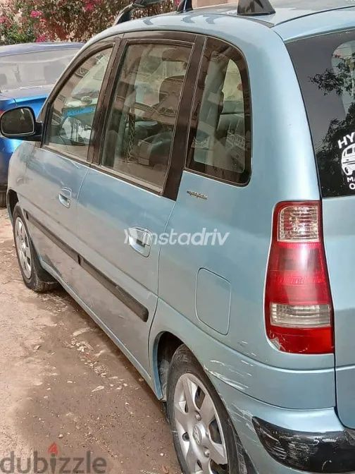 هيونداي ماتريكس 2008 أزرق غامق مستعملة للبيع - 4