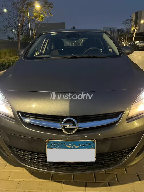 Opel Astra 2017 White Used for Sale - 3