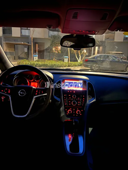 Opel Astra 2017 White Used for Sale - 7