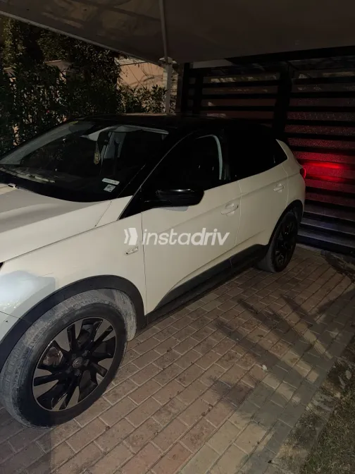 Opel Grandland 2021 White Used for Sale - 2