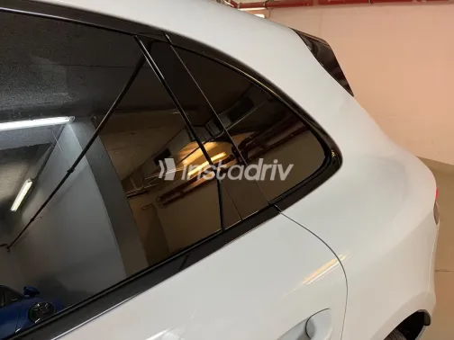 بورش ماكان 2024 أبيض مستعملة للبيع - 1