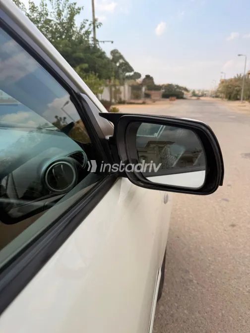 Mazda 3 2009 White Used for Sale - 9