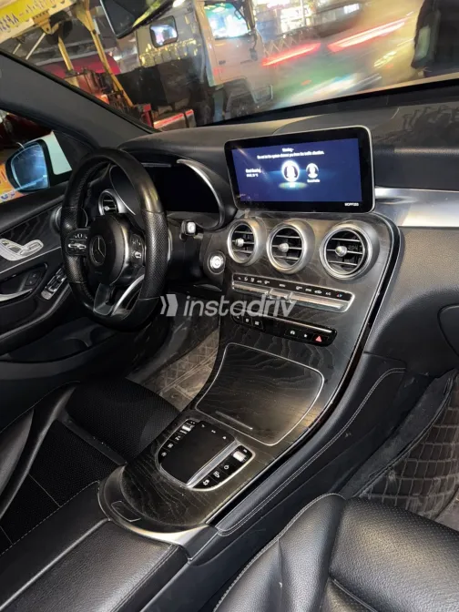 مرسيدس GLC 300 2020 أبيض مستعملة للبيع - 4