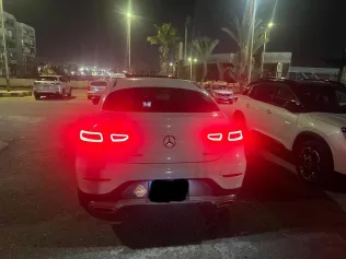 مرسيدس GLC 300 2020 أبيض مستعملة للبيع