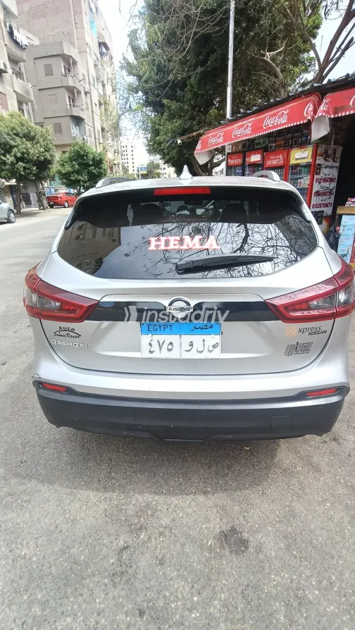 نيسان قشقاي 2021 أبيض مستعملة للبيع - 2