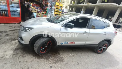 نيسان قشقاي 2021 أبيض مستعملة للبيع - 8