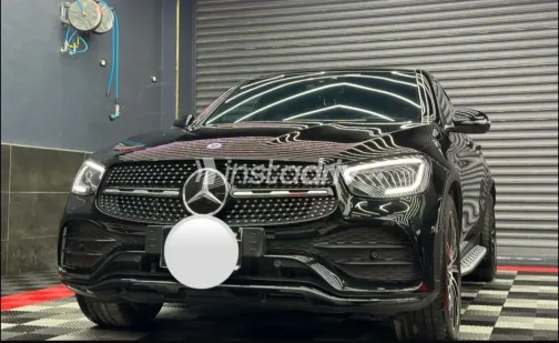 Mercedes GLC 300 2020 White Used for Sale - 3