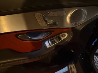 مرسيدس GLC 300 2020 أبيض مستعملة للبيع