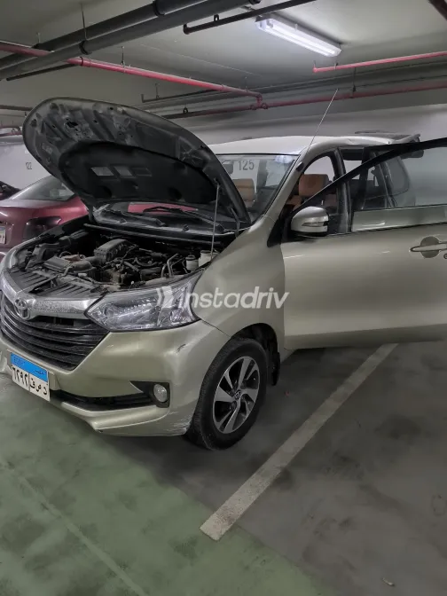 تويوتا افانزا 2016 أبيض مستعملة للبيع - 3