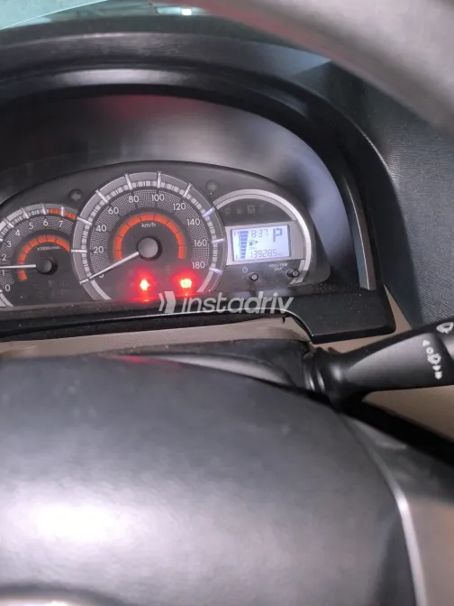 تويوتا افانزا 2016 أبيض مستعملة للبيع - 4