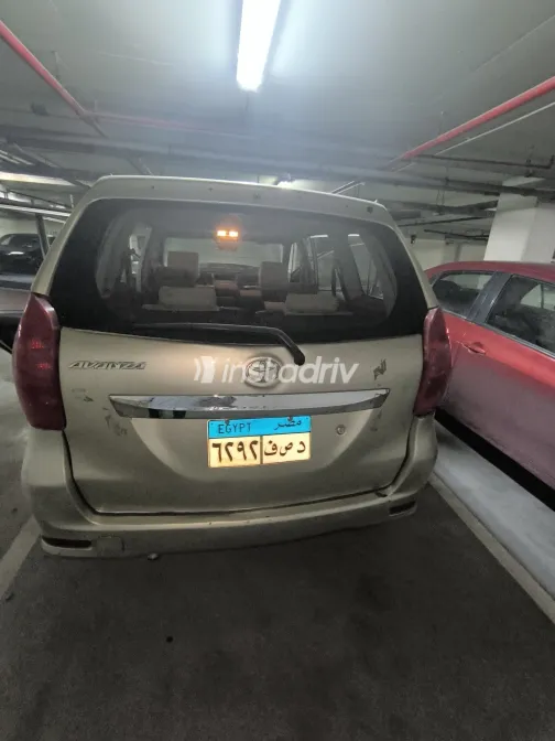 تويوتا افانزا 2016 أبيض مستعملة للبيع - 6