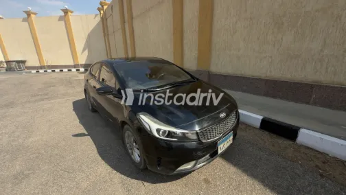 Kia Grand Cerato 2018 White Used for Sale - 5