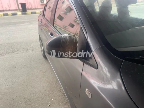 هوندا سيتى 2016 أبيض مستعملة للبيع - 1