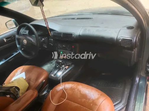 فولكس فاغن باسات 1998 أبيض مستعملة للبيع - 4