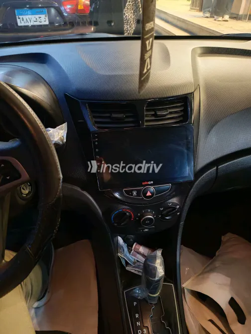 هيونداي سولاريس 2016 أبيض مستعملة للبيع - 2