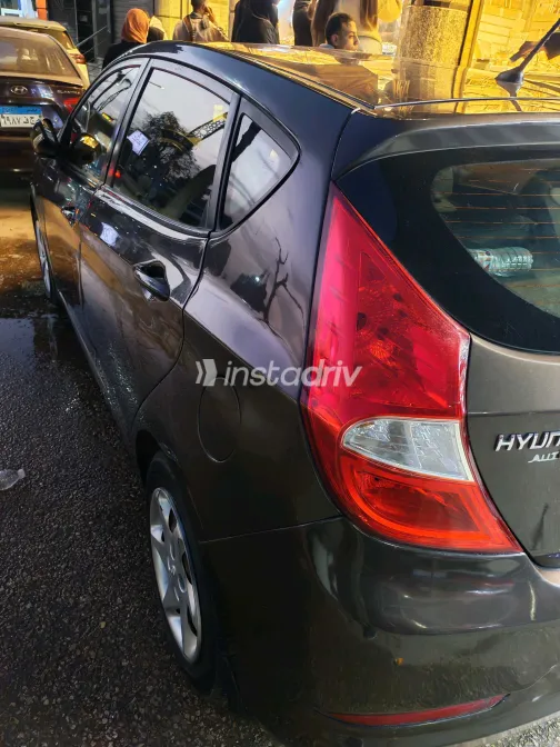 هيونداي سولاريس 2016 أبيض مستعملة للبيع - 9