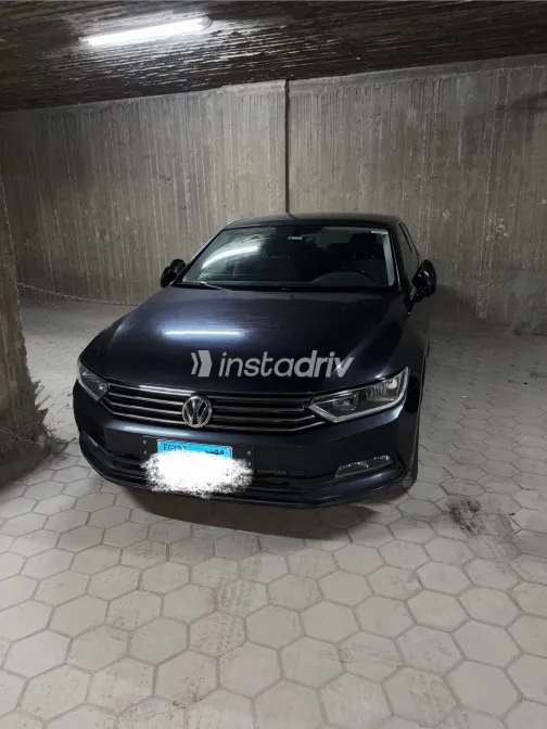Volkswagen Passat 2019 White Used for Sale - 4