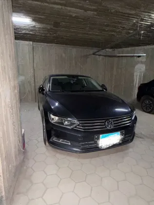 فولكس فاغن باسات 2019 أبيض مستعملة للبيع