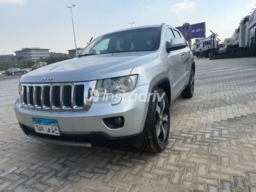 جيب جراند شيروكي 2012 أبيض مستعملة للبيع - 10