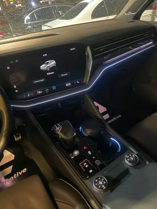 فولكس فاغن طوارق 2024 أبيض مستعملة للبيع