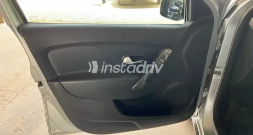 رينو سانديرو  ( ستيب  واى ) 2021 أبيض مستعملة للبيع - 3