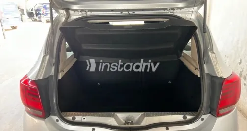 رينو سانديرو  ( ستيب  واى ) 2021 أبيض مستعملة للبيع - 9