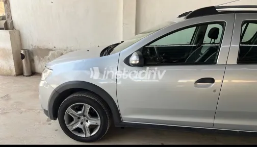 رينو سانديرو  ( ستيب  واى ) 2021 أبيض مستعملة للبيع - 10