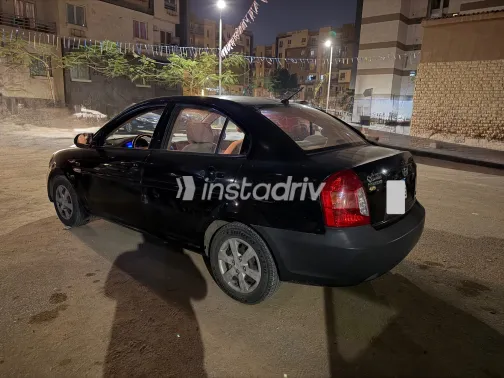 Hyundai Accent 2010 White Used for Sale - 1