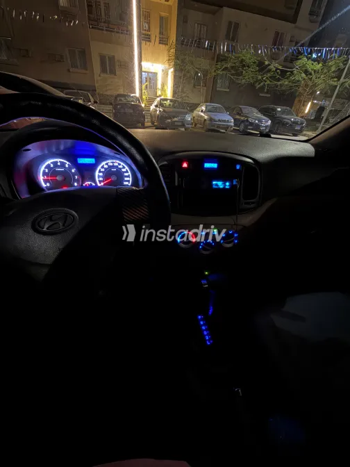 Hyundai Accent 2010 White Used for Sale - 2