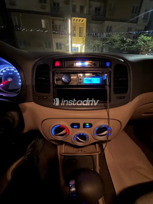 Hyundai Accent 2010 White Used for Sale - 7