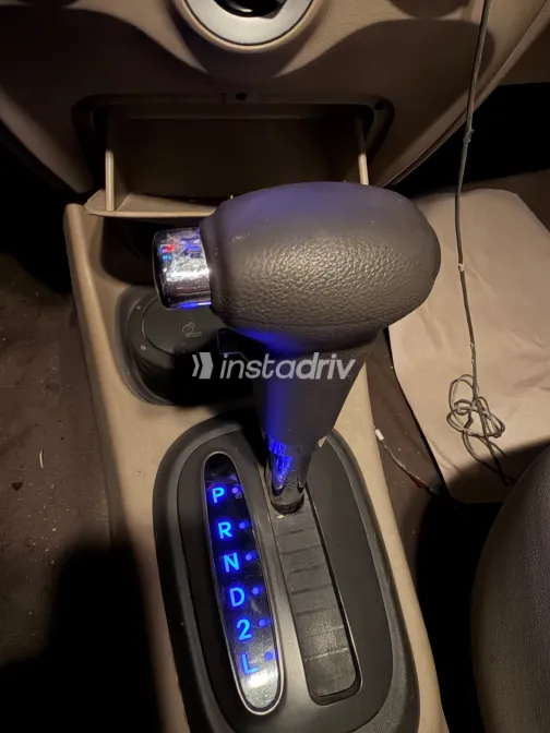 Hyundai Accent 2010 White Used for Sale - 8