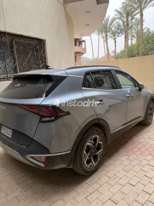 كيا سبورتاج 2025 أبيض مستعملة للبيع - 3