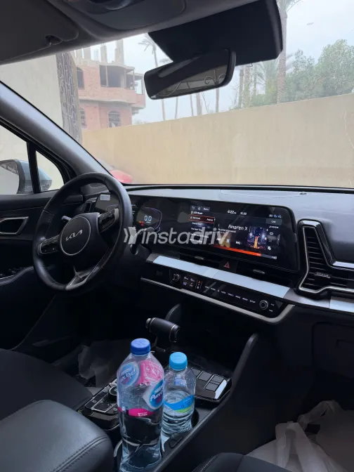 كيا سبورتاج 2025 أبيض مستعملة للبيع - 10