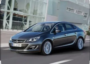 اوبل أسترا 2019 أبيض مستعملة للبيع