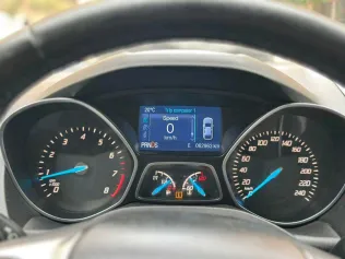 فورد كوجا 2015 أبيض مستعملة للبيع