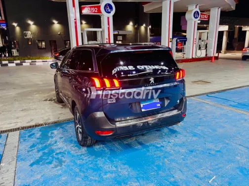 بيجو 5008 2019 أبيض مستعملة للبيع - 7