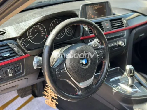 بي ام دبليو 316 2015 أزرق غامق مستعملة للبيع - 2