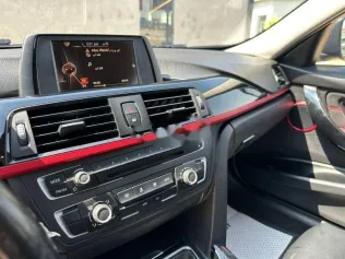 بي ام دبليو 316 2015 أزرق غامق مستعملة للبيع