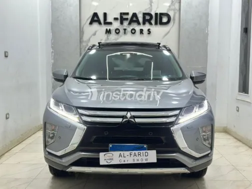 ميتسوبيشي اكليبس كروس 2020 رمادي مستعملة للبيع - 1