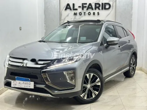 ميتسوبيشي اكليبس كروس 2020 رمادي مستعملة للبيع - 2
